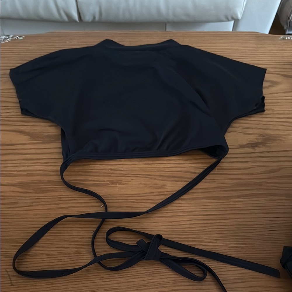 RWMG mock neck wrap around crop top size M